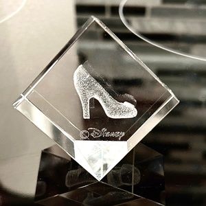 CINDERELLA'S SLIPPER CRYSTAL PAPERWEIGHT - DISNEY